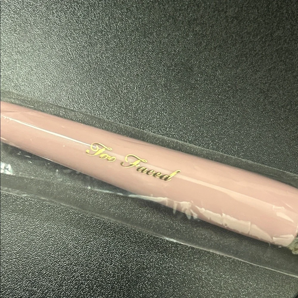 Too Faced Pink and Gold Makeup Brush - Picture 2 of 2
